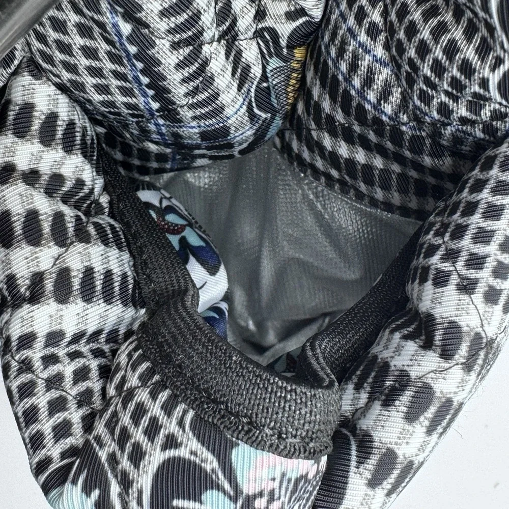Vera Bradley excellent no